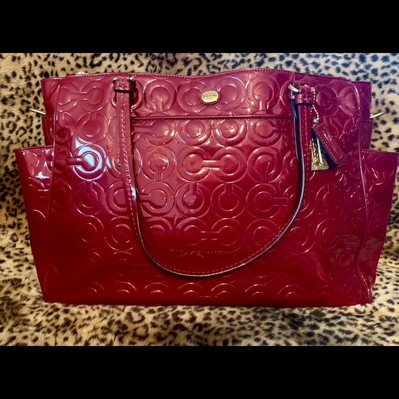COACH POMEGRANATE PEYTON MULTIFUNCTION TOTE - Picture 2 of 8